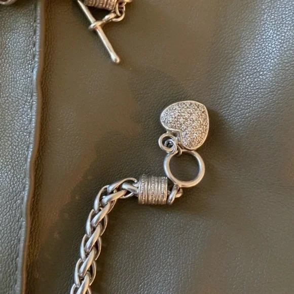 Authentic John Hardy Elegant Silver 925 Heart
Charm braided chain with necklace. - Picture 7 of 10